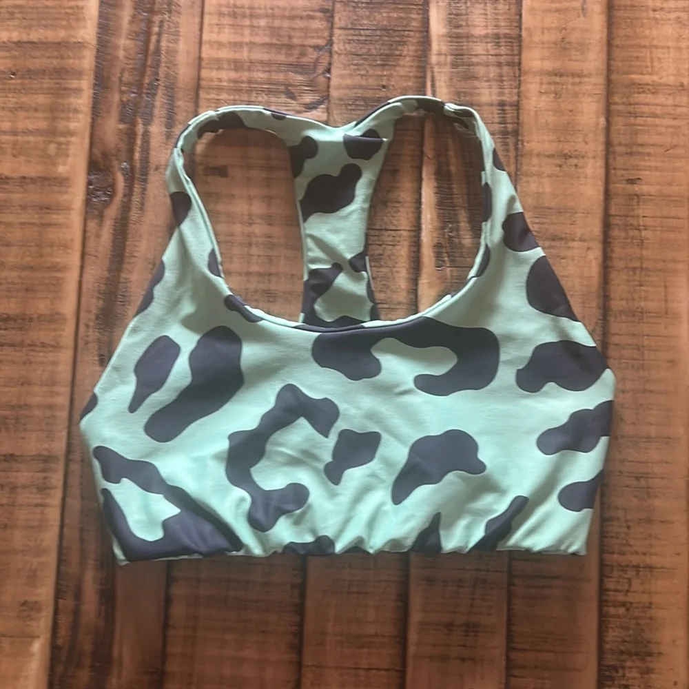 Beach Riot Rocky Top in Green Leopard - Picture 4 of 8